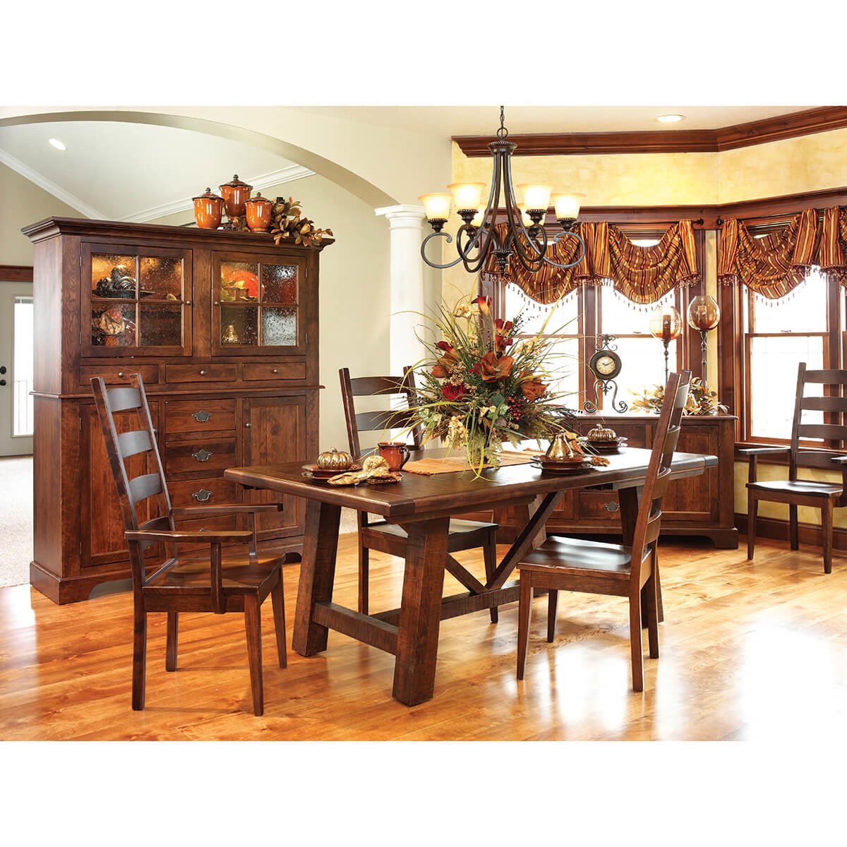 Read more about the article Williamsburg Dining Collection